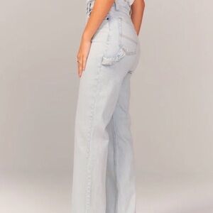Abercrombie & Fitch Curve Love The 90s Straight Ultra High Rise Carpenter Jeans